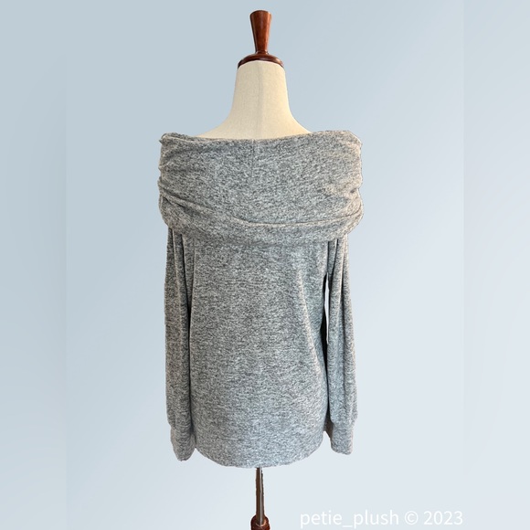 Gibson - NWOT - Soft Cowl Neck Sweater/Top - Size: Medium - Picture 5 of 9